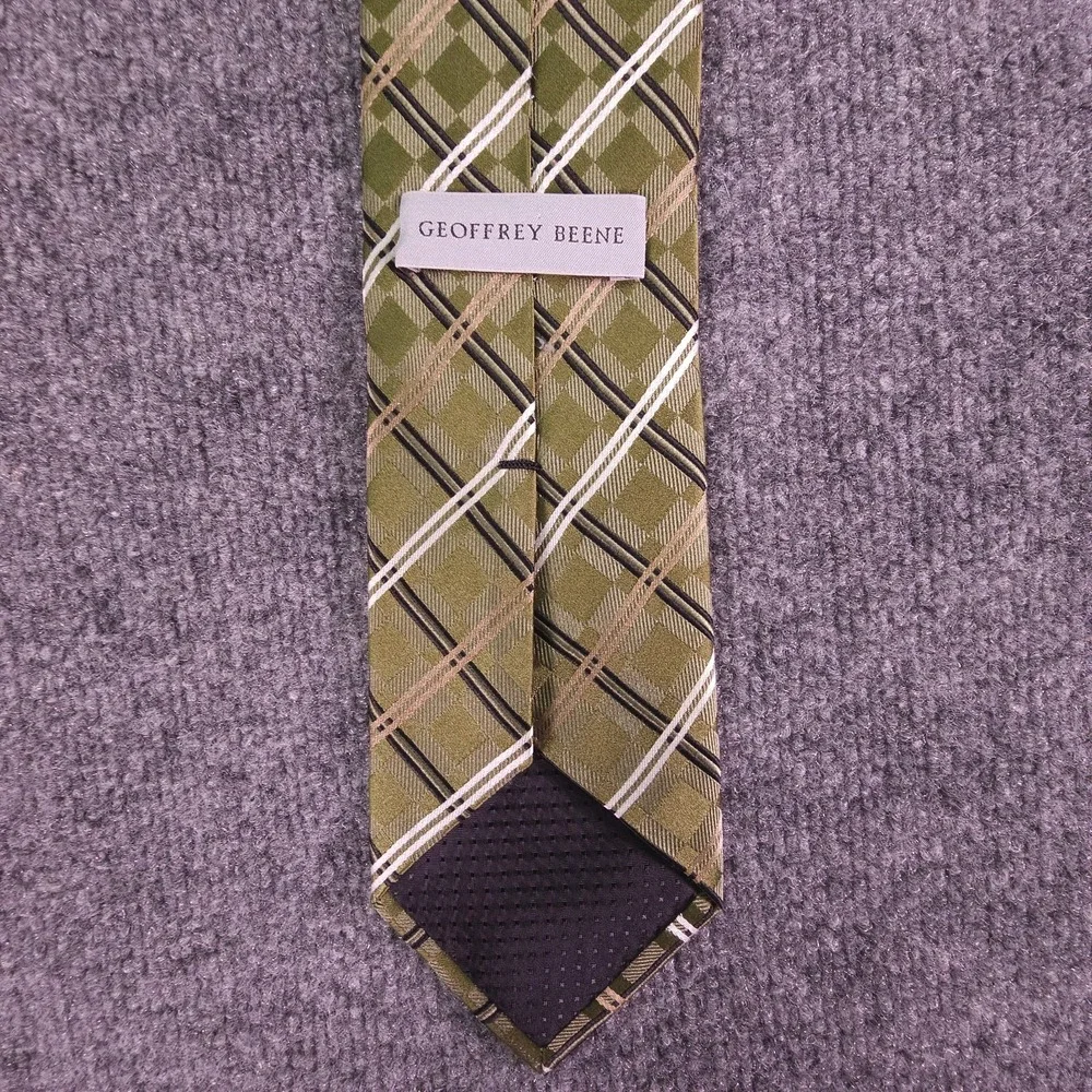 Geoffrey Beene Silk Tie Green Silver‎ Gold Plaid Men Necktie